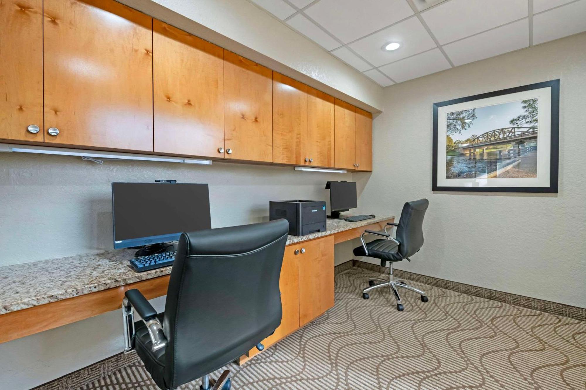 Comfort Suites Downtown Orlando Exterior photo