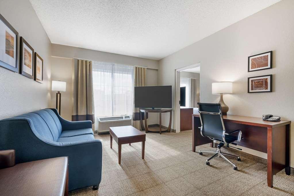 Comfort Suites Downtown Orlando Room photo
